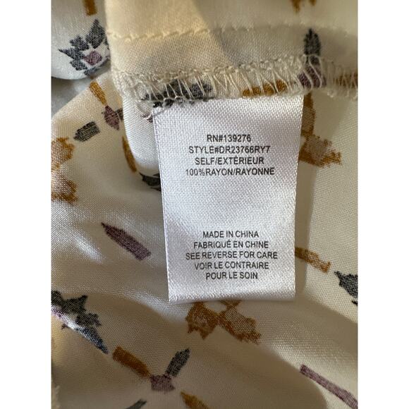 DR2 Women’s Top XL NWT Geometric Pattern Blouse Stretchy Lightweight Casual Top - Picture 6 of 8